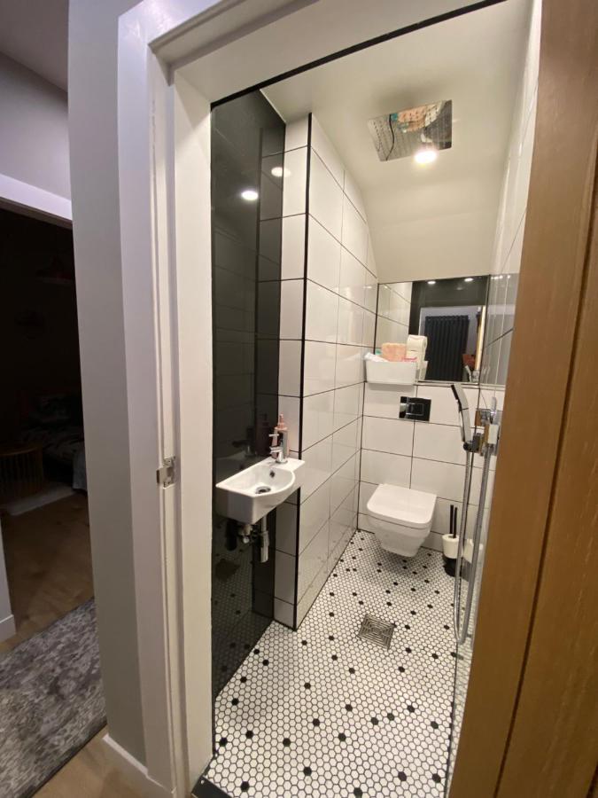 Lovely 3 Bed With Jacuzzi, Close To Airport, Driveway, Wifi Edinburgh Exterior photo
