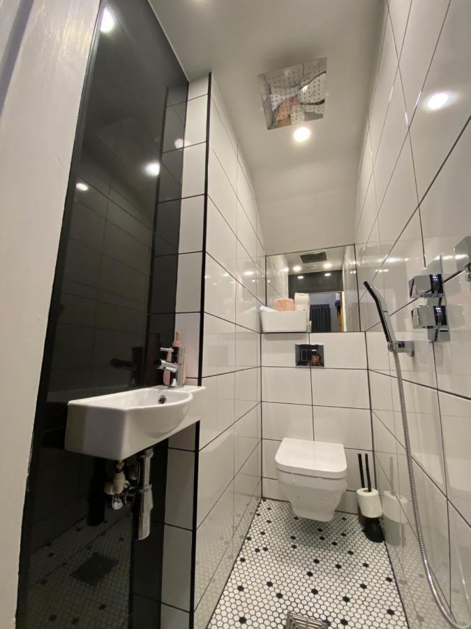 Lovely 3 Bed With Jacuzzi, Close To Airport, Driveway, Wifi Edinburgh Exterior photo